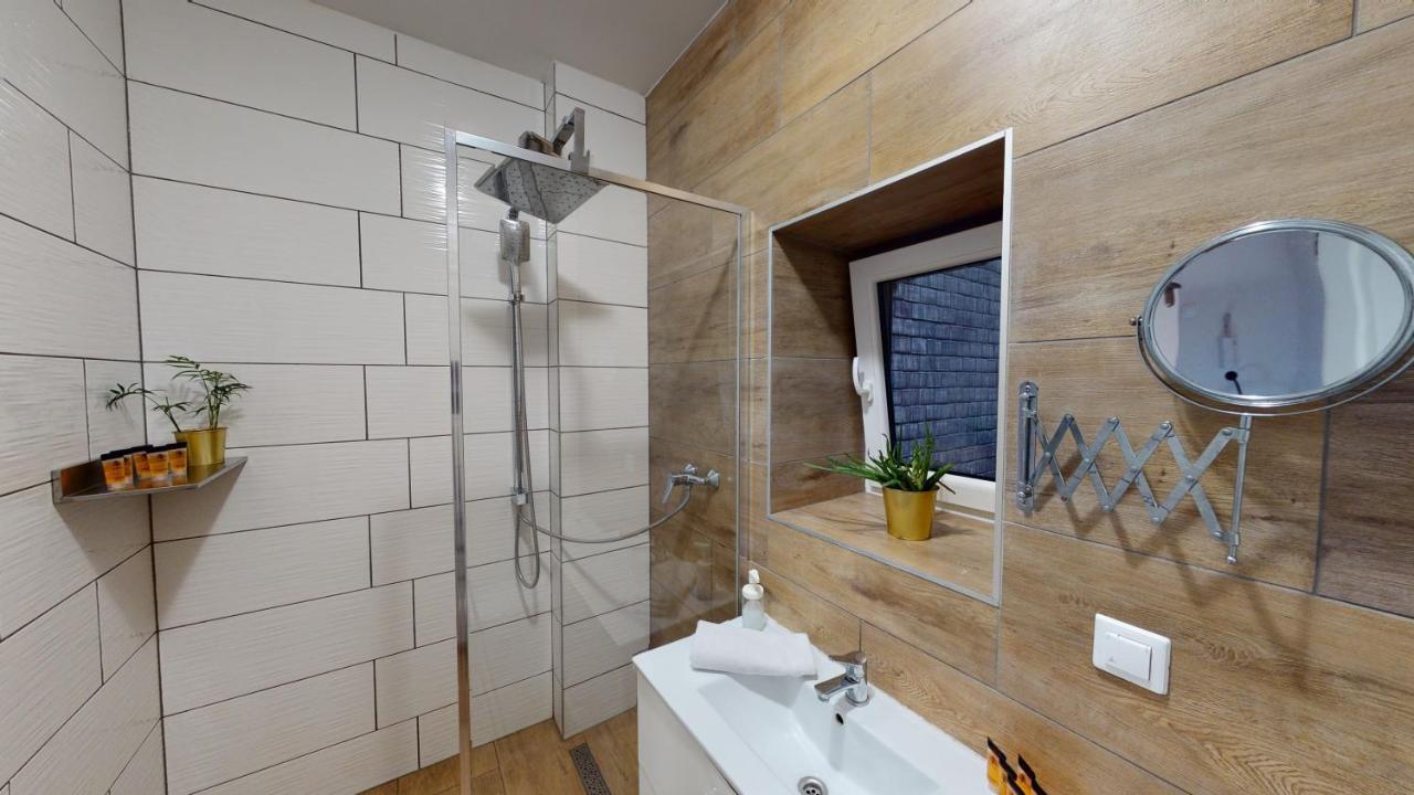 Apartament Studio Lofty Komuny Paryskiej 62 *