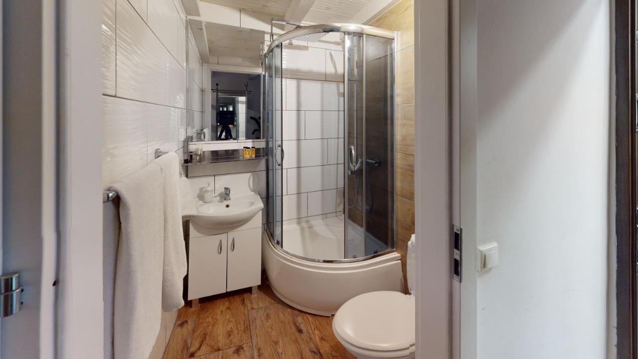 Studio Lofty Komuny Paryskiej 62 *
